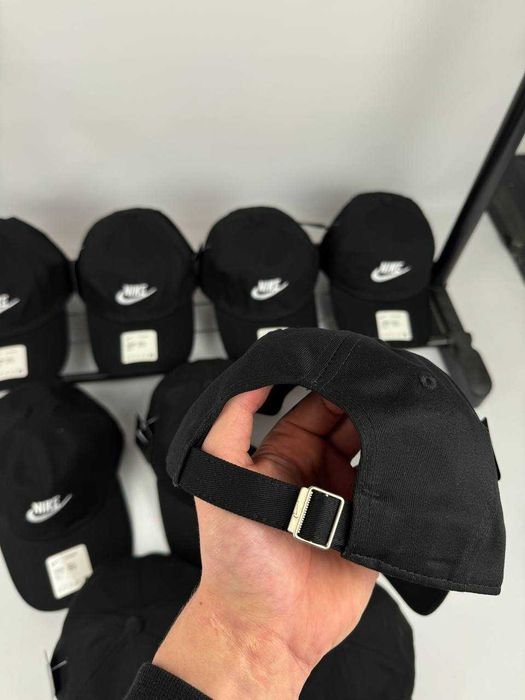Продам кепки "Nike"