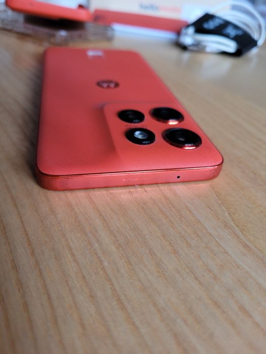 Motorola edge 50 neo 12/512 stan jak nowy