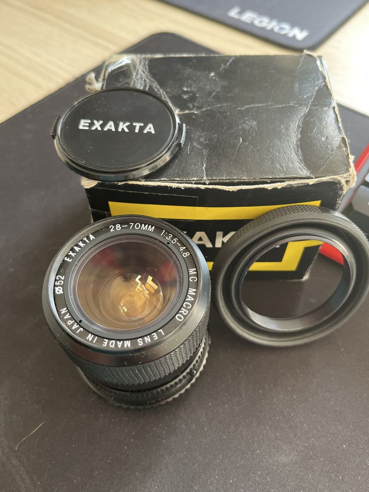 Exakta 28–70 mm f/3.5–4.8 MC Macro