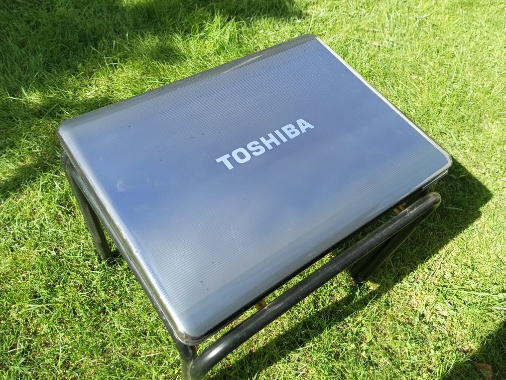 Laptop Toshiba w trybie awaryjnym
