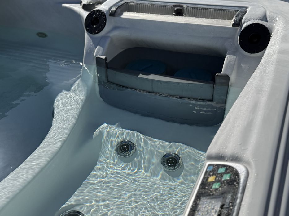 Jacuzzi spa duze