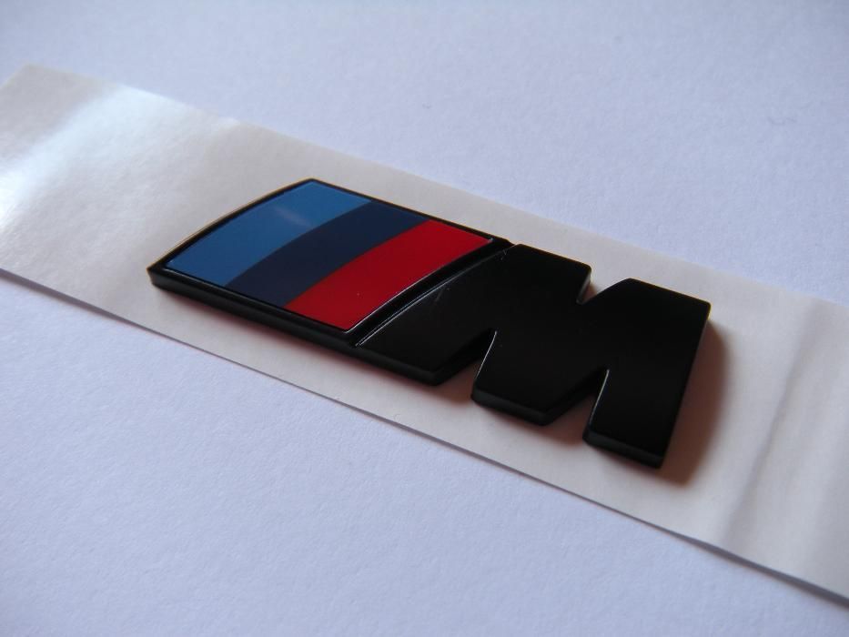 Шильдик BMW M на крыло F01 F07 F10 F15 F16 F25 F26 F30 X1 X3 X5 X6 БМВ