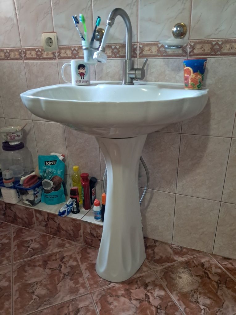 Умивальник тюльпан