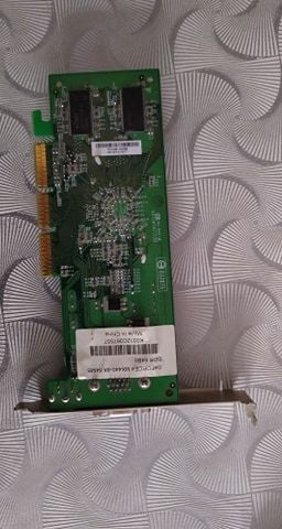Karta graficzna GeForce MX440-8x