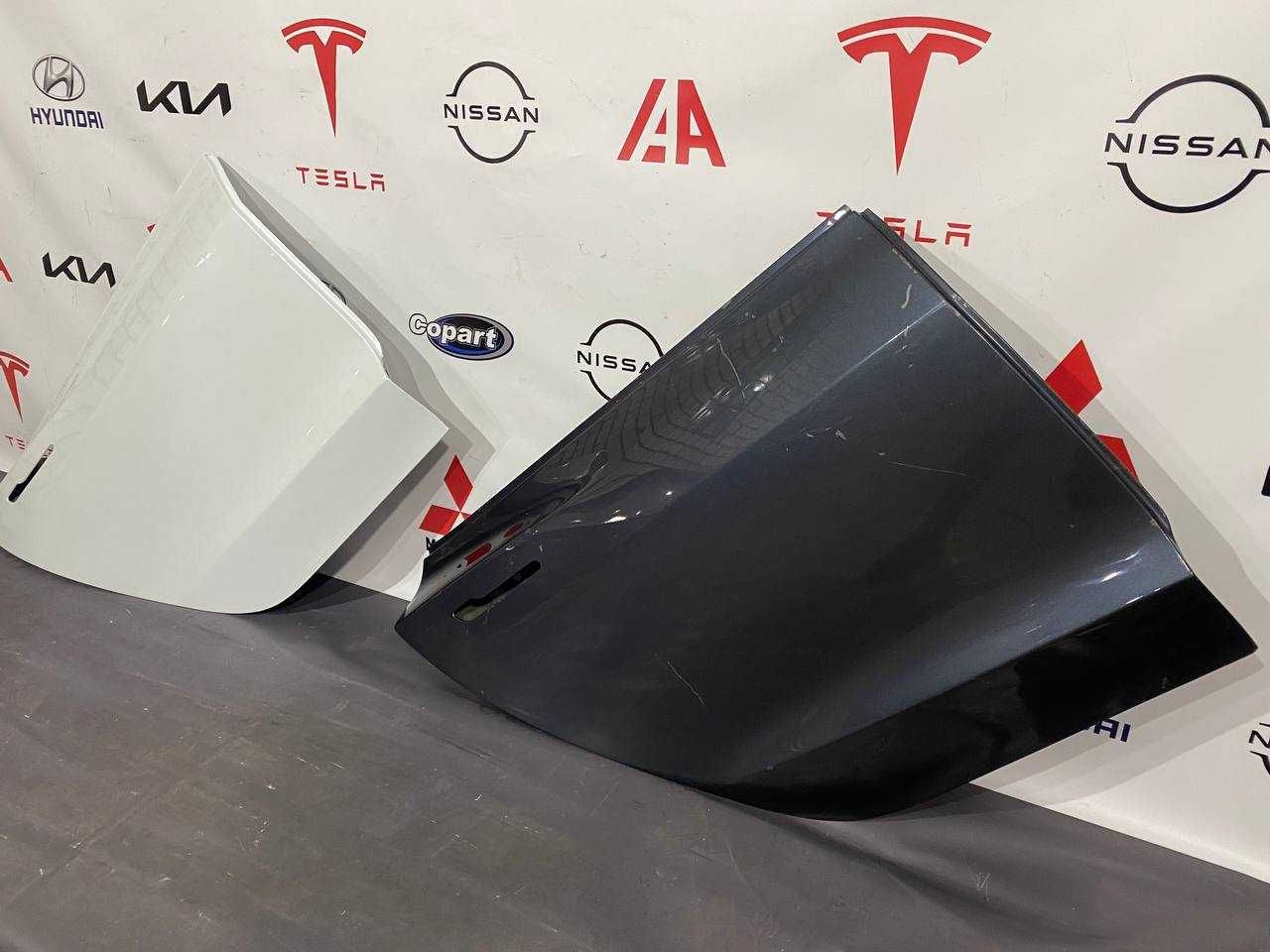 Двері  задні праві Tesla Model 3 2017 - 2023 1081440-01-С