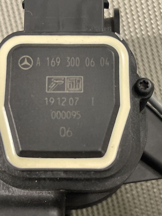 Педаль газа Mersedes W245