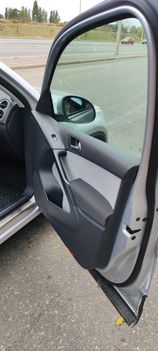 Volkswagen Tiguan 2010 • 2.0 TDI Срочная продажа.