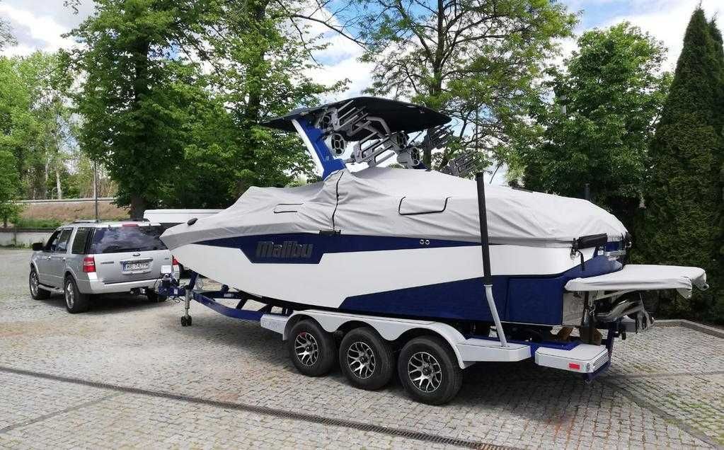 Transport jachtów oraz przewóz Łodzi motorowych na lawecie YachtTrans