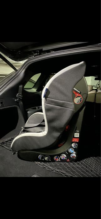 Дитяче автомобільне крісло Chicco