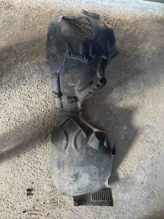 95b809961 підкрилок передній лівий