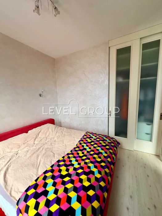 чудова квартира з паркінгом та бомбосховищем