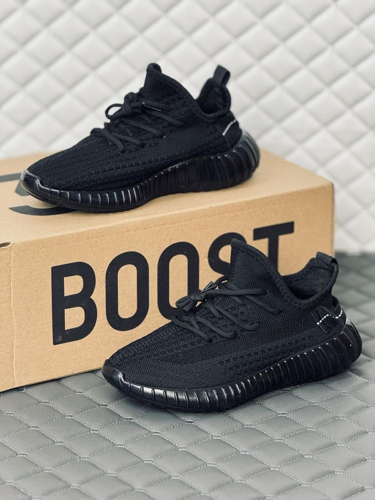 Adidas Yeezy Boost 350 V2 all black кроссовки женские Адидас Изи буст