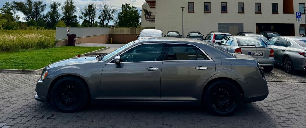 Lancia Thema 3.0 V6 Diesel / Automat / 2012 / Skóry / Hak / Zamiana