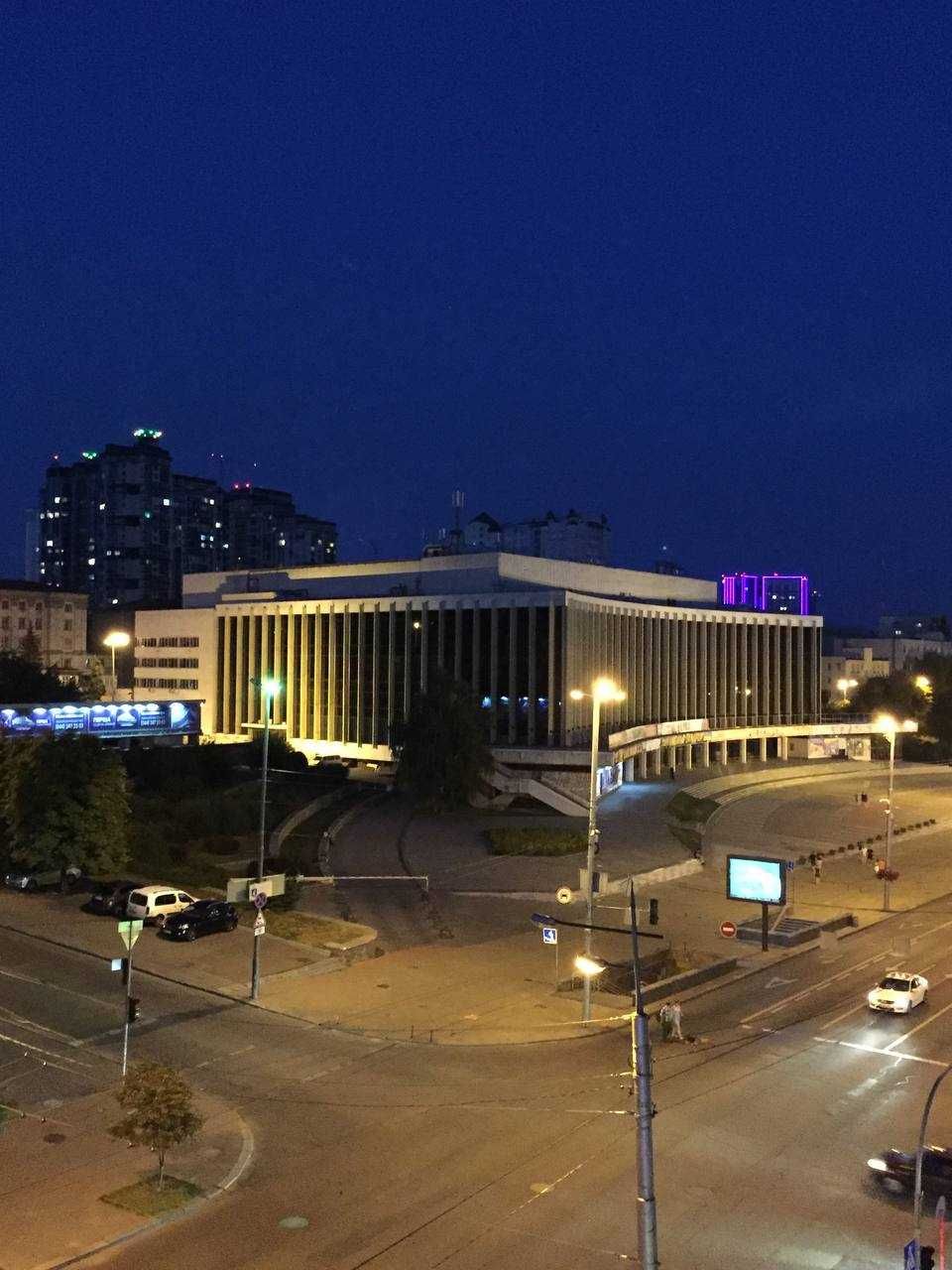 Світло завжди Палац Україна Велика Васильківська Центр Печерськ 3х ком