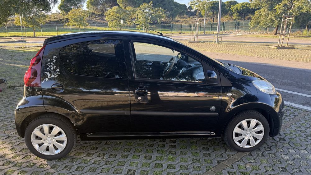 Peugeot 107 Envy 2013 – Edição Especial