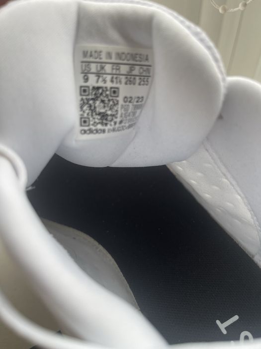 Кросовки adidas 40 розмір