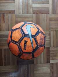 Bola de Futsal Oficial Nike