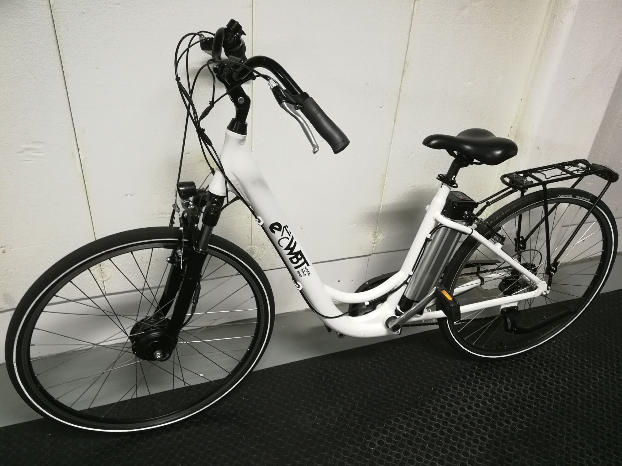 Bicicleta elétrica E-WBT