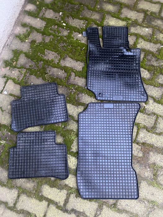 Oryginalne dywaniki Mercedes E Klasa w212