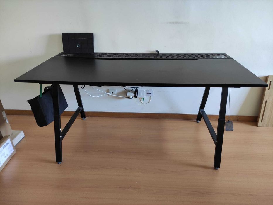 Secretária Gaming Utespelare IKEA preta