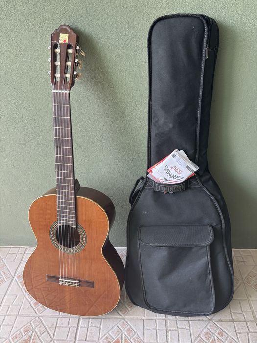 Viola Alhambra com bolsa
