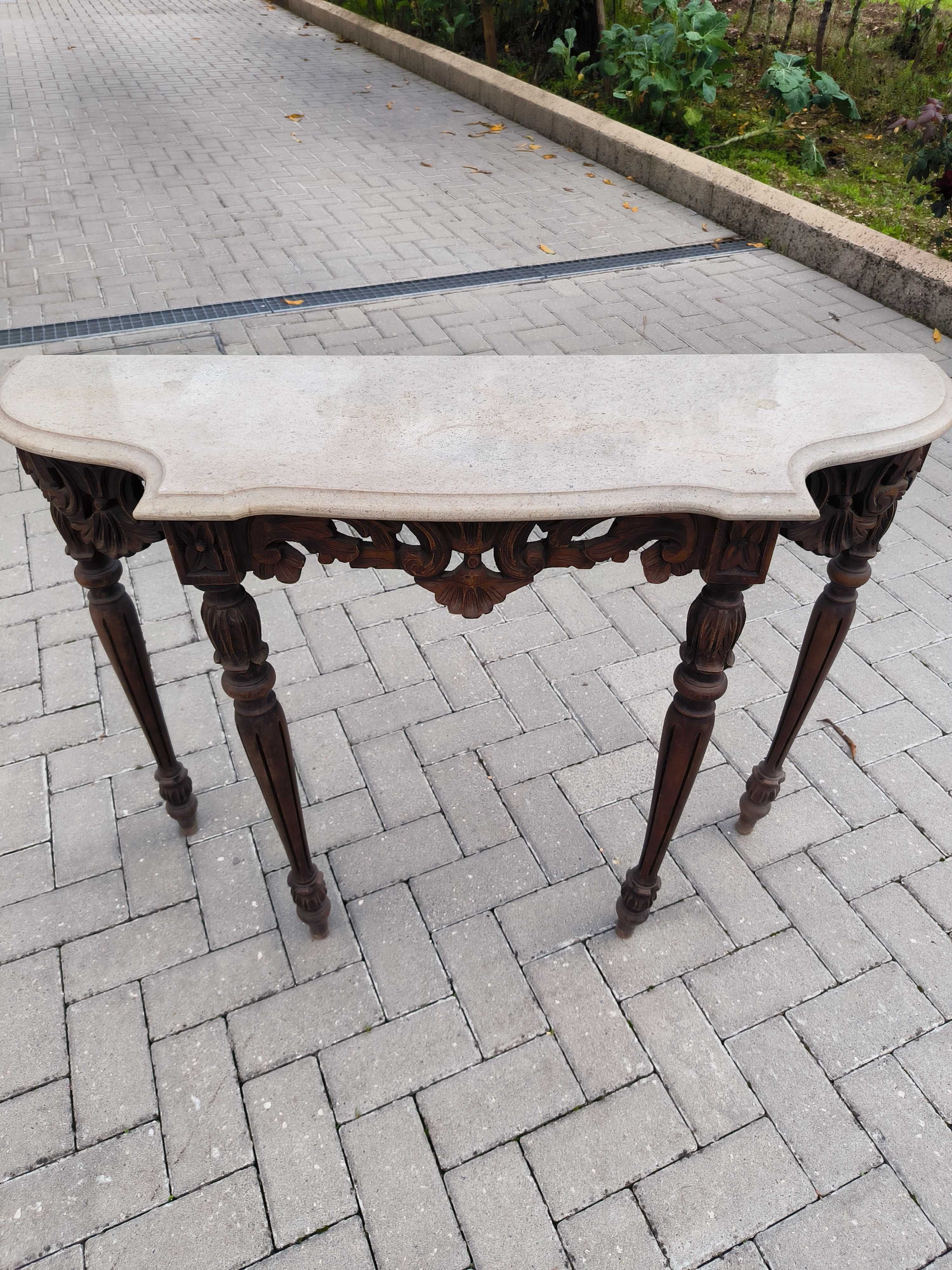 Mesa decorativa Vintage, com mármore