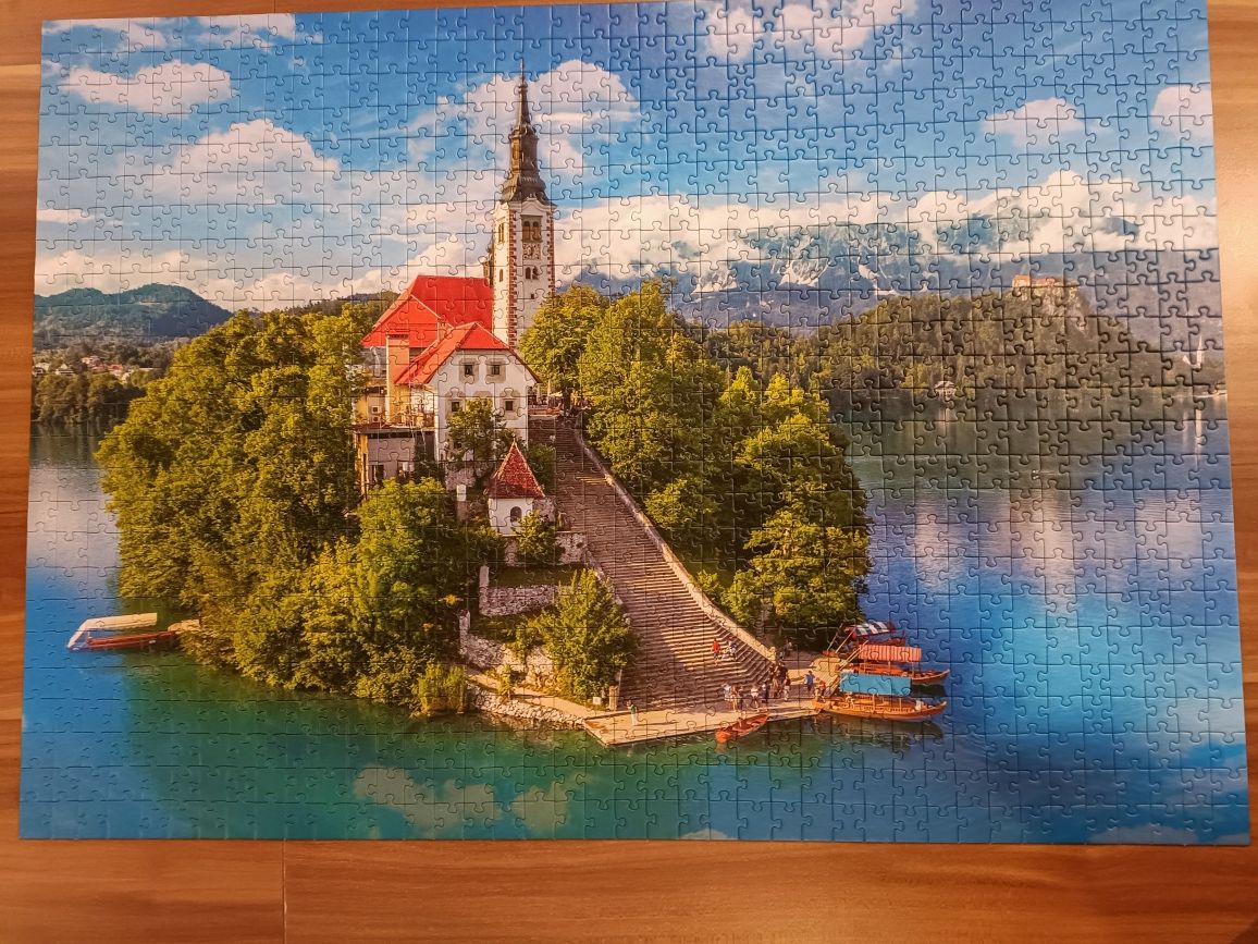 Trefl 1000 elementów puzzle układanie jezioro By the Lake jak nowe