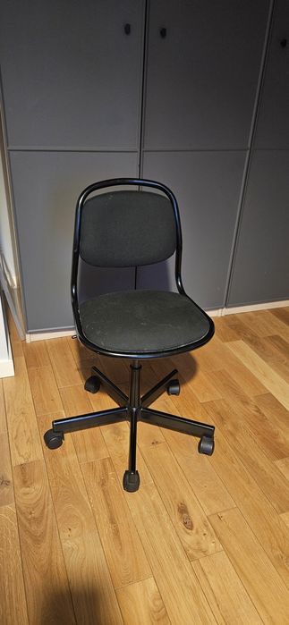 Krzeslo dla dzieci do biurka Ikea