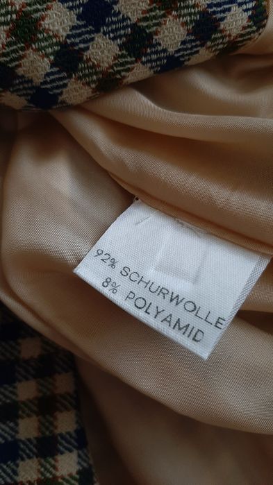 Продам піджак в клітинку