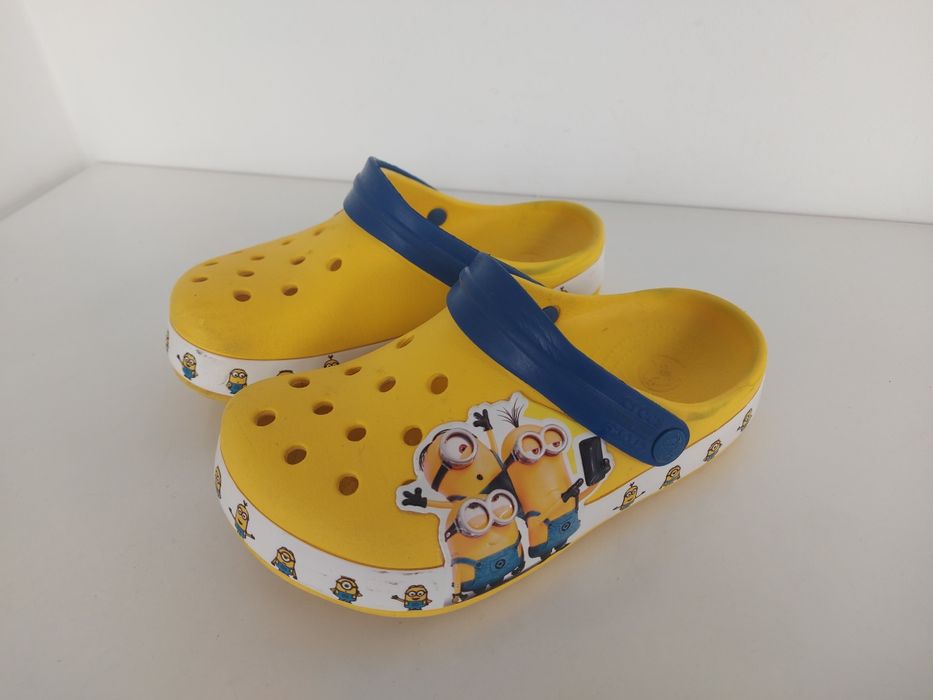 Buty dziecięce Crocs Minionki w rozmiarze 34-35