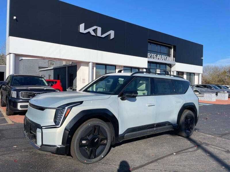 2024 Kia EV9 silver