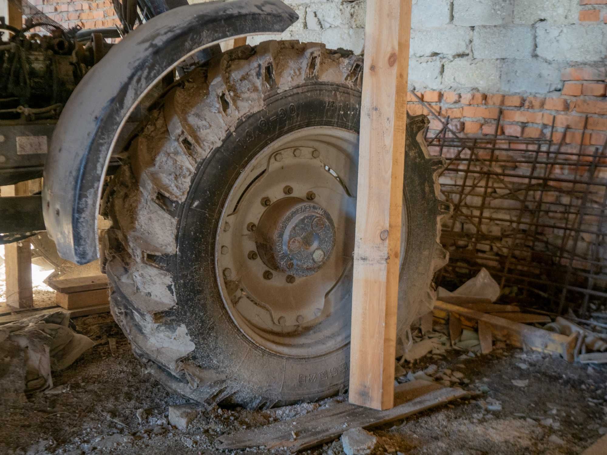 Колеса з шинами для трактора - 380/90R46 (14.9R46) -  14.9-30