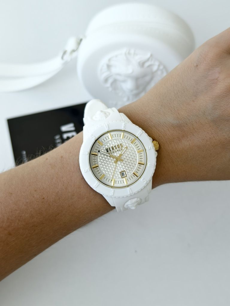 Жіночий годинник Versace Versus