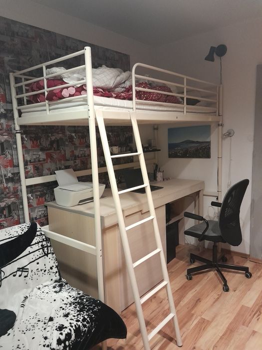 Łóżko na antresoli bez biurka i materaca