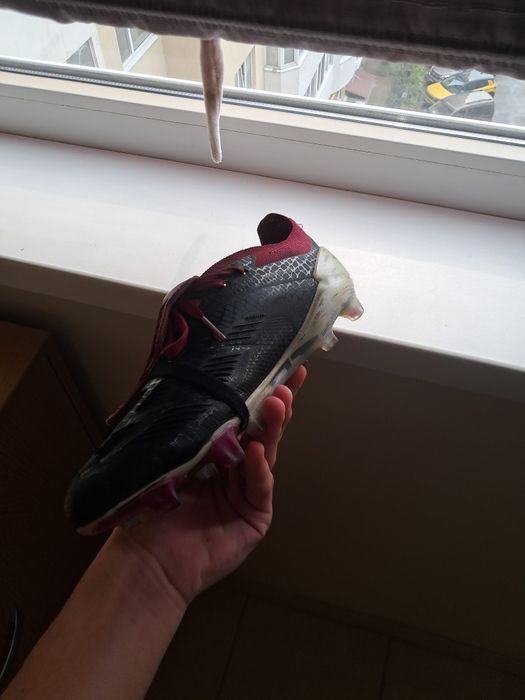 Бутси ADIDAS PREDATOR 24 в 40 розмірі