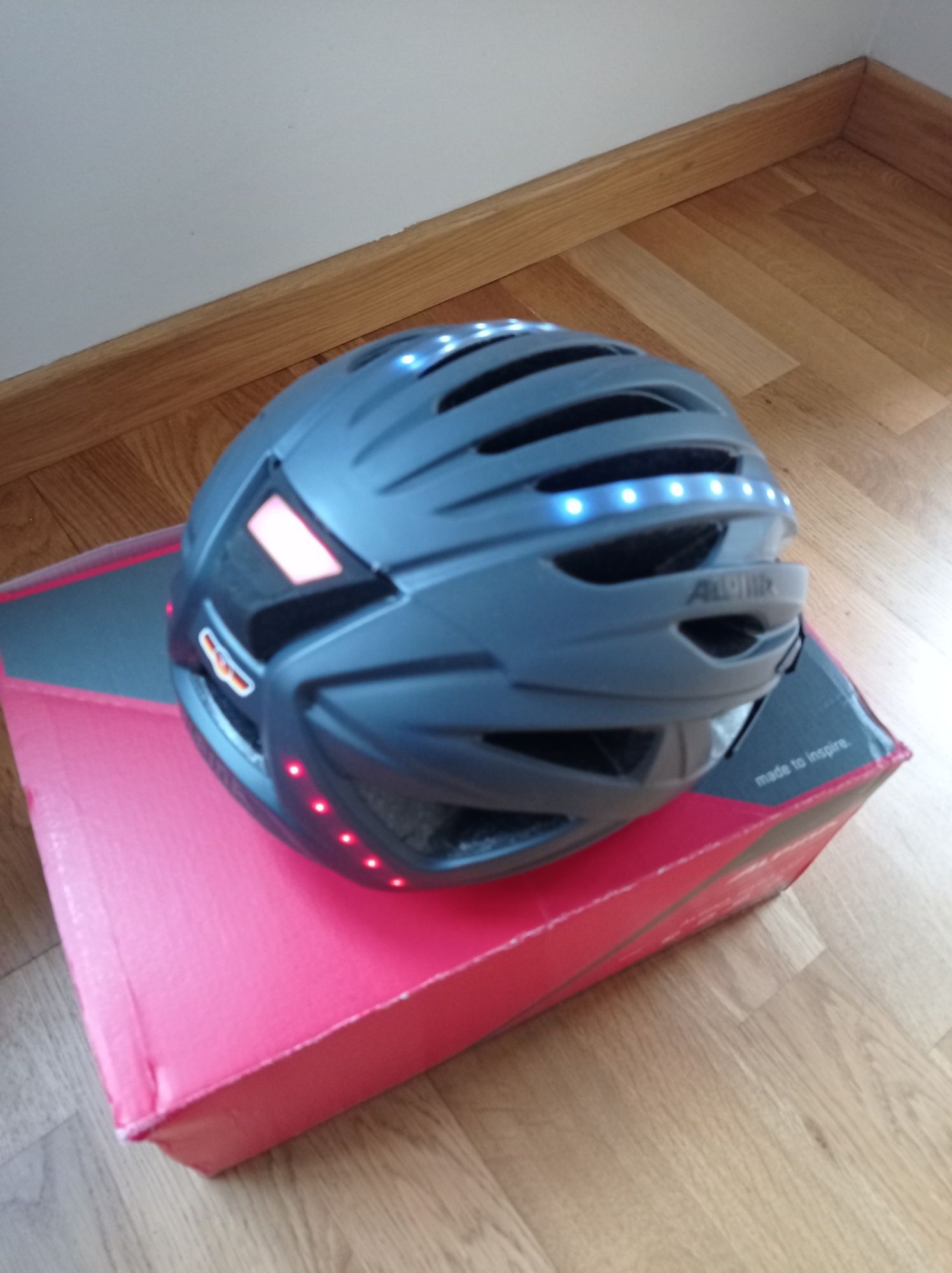 Alpina HAGA LED 51 56 indigo kask rowerowy miejski oświetlenie