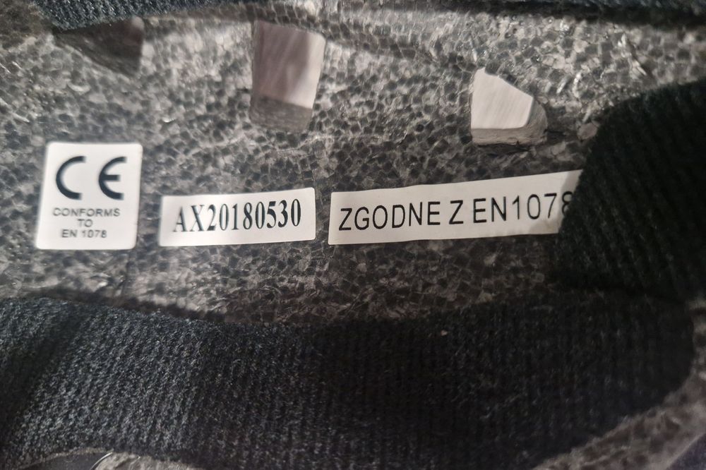 Dziewczęcy kask rowerowy