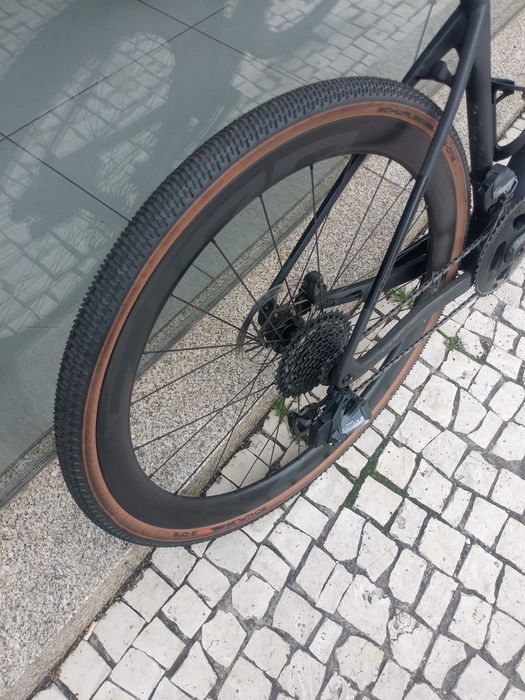 Cube Nuroad C:62 SLT Sram Force XPLR AXS Zipp 303s