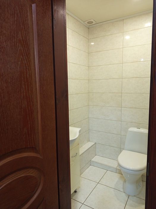 Здам на тривалий термін комерційне приміщення