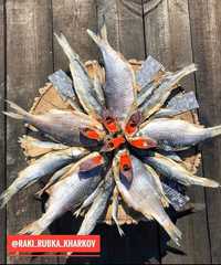 Вяленая плотва вяленая рыба осётр камбала кефаль раки крабы креветки