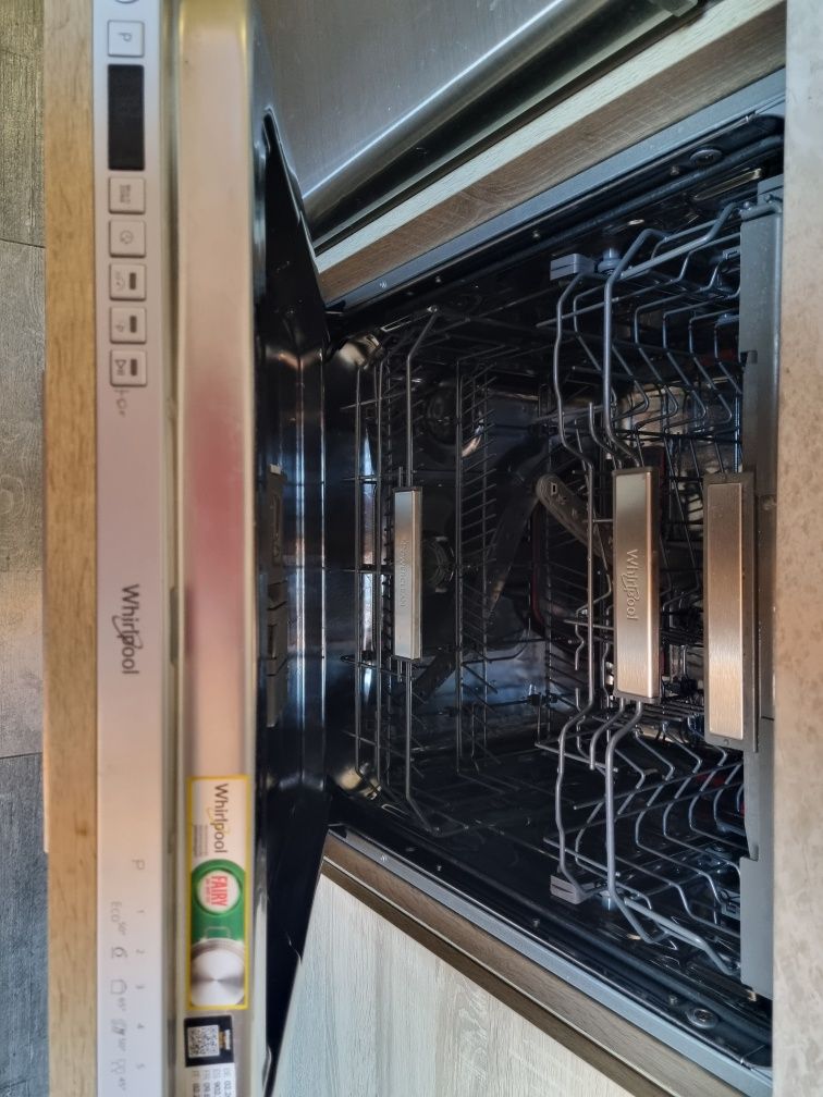 Zmywarka Whirlpool prawie nowa na gwarancji