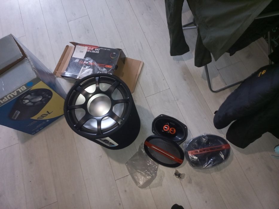 Музыкальная установка авто