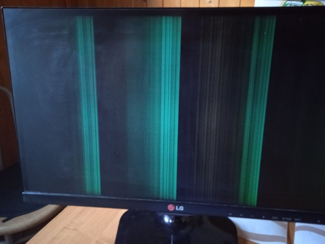 Monitor z tunerem tv 23"