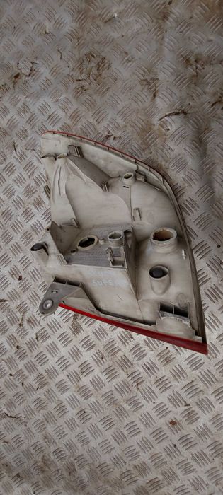 SKODA SUPERB II lampa lewa tylna