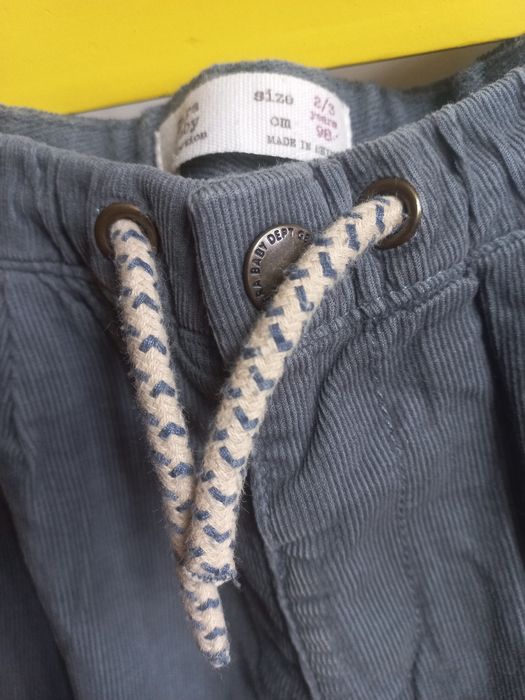 Spodnie sztruksowe Zara