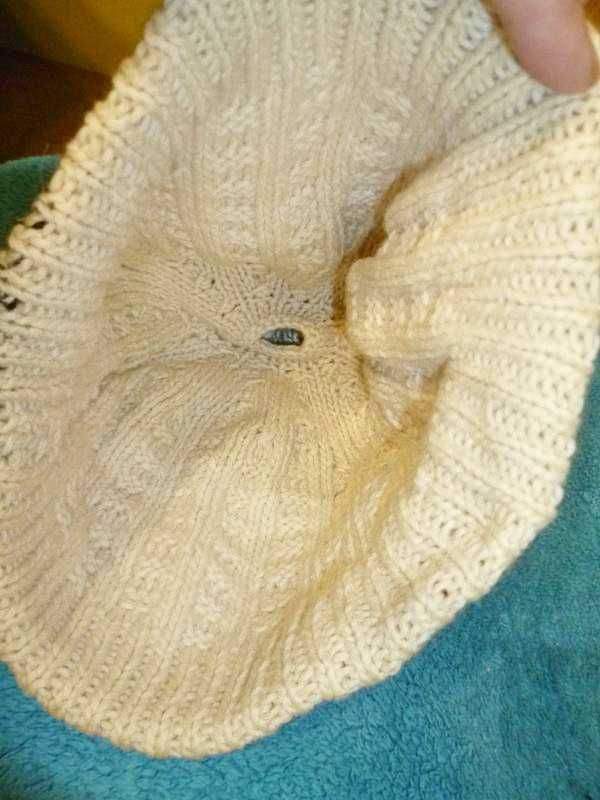 Теплая шапка вязаная двойная шерстяная зимняя ручная вязка женская