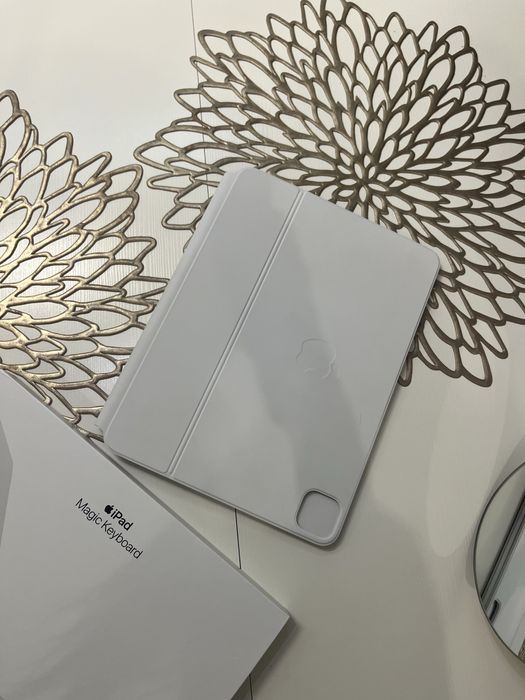 Magic Keyboard для iPad Pro 11, iPad Air (4/5/6th gen) (White)