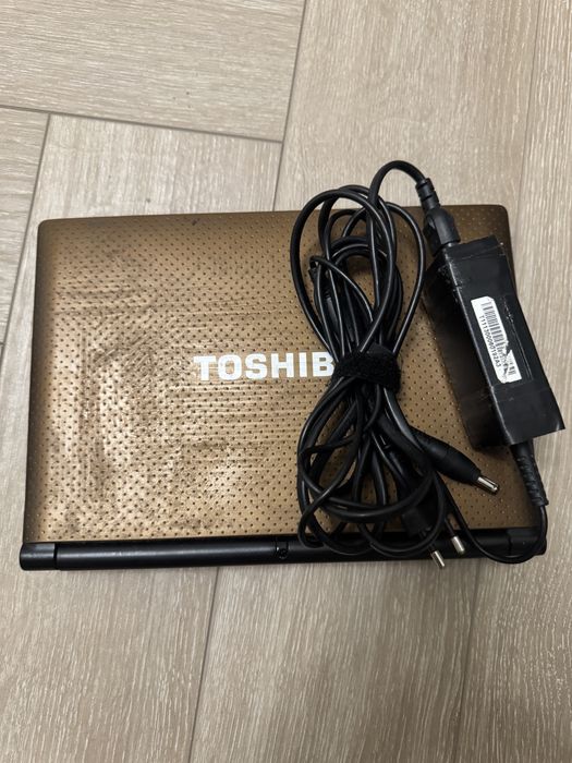 Laptop TOSHIBA NB500-112