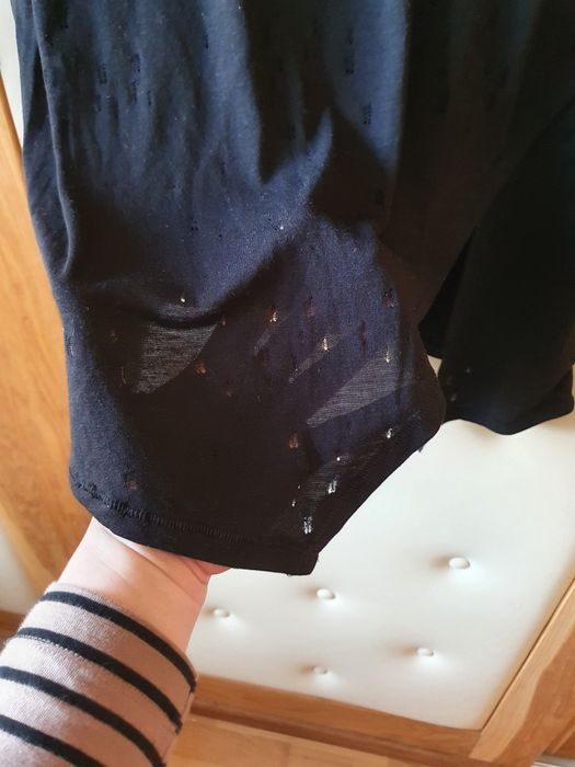 Koszulka z dziurami H&M Divided, M