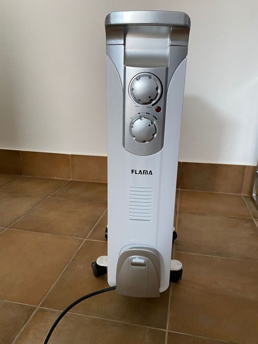 Aquecedor Radiador Flama a óleo branco 2000W